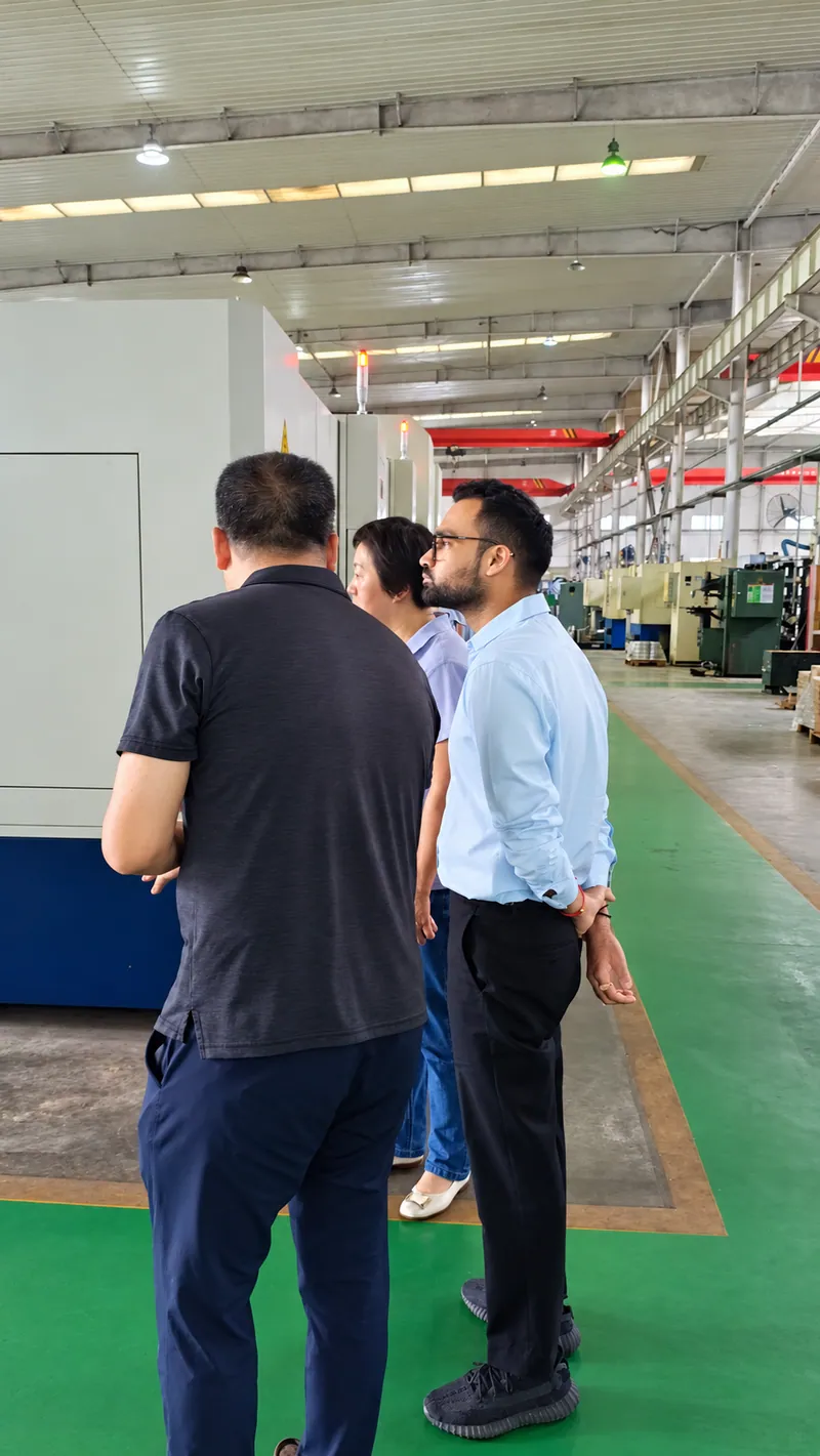 Polish Customer Visits EIM Bearing Plant in Luoyang